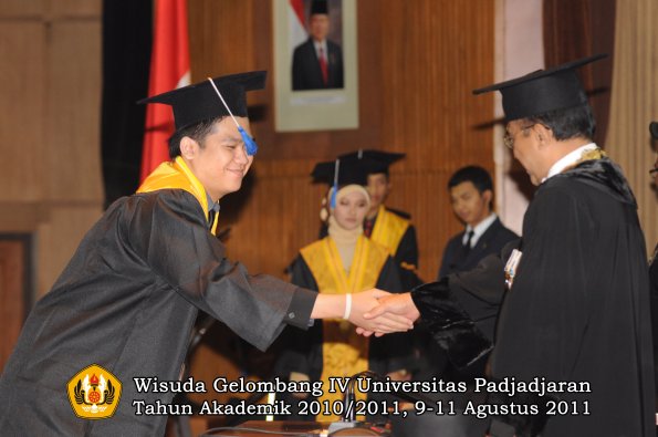 wisuda-fisip-oleh-rektor-079