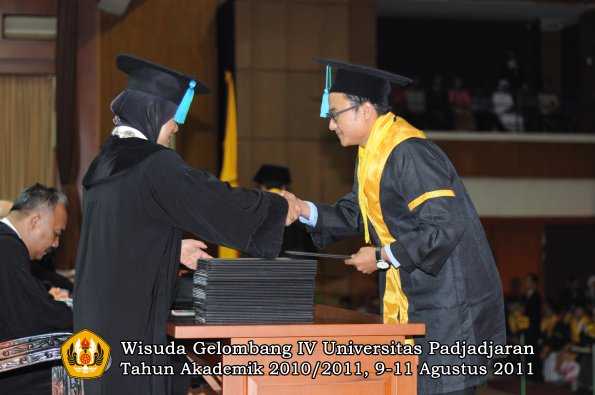 wisuda-fpik-oleh-dekan-15