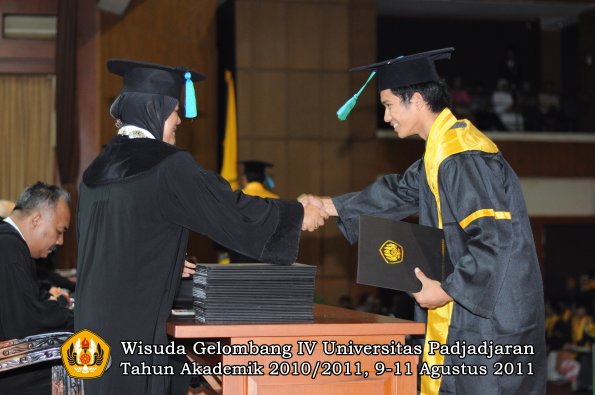 wisuda-fpik-oleh-dekan-19