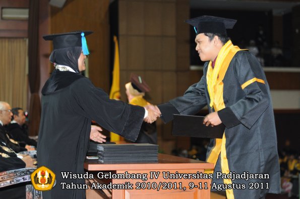 wisuda-fpik-oleh-dekan-33