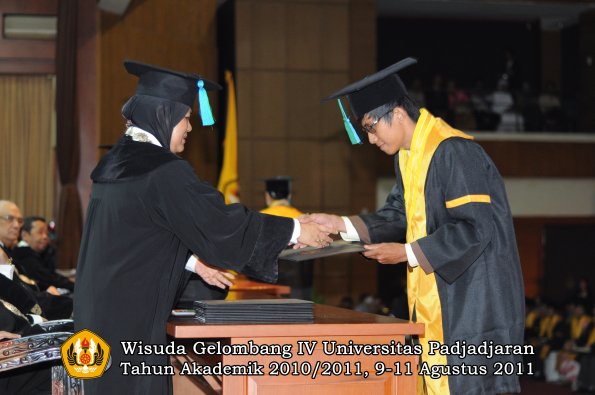 wisuda-fpik-oleh-dekan-43