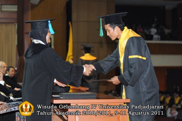 wisuda-fpik-oleh-dekan-45