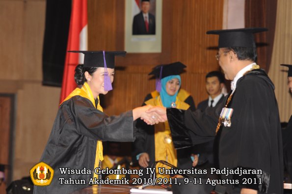 wisuda-fpsi-oleh-rektor-02