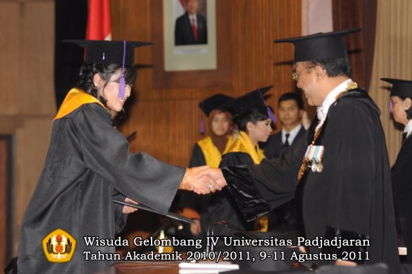 wisuda-fpsi-oleh-rektor-14