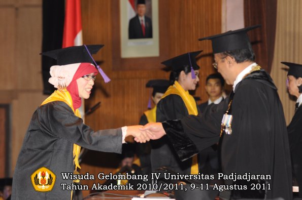 wisuda-fpsi-oleh-rektor-23