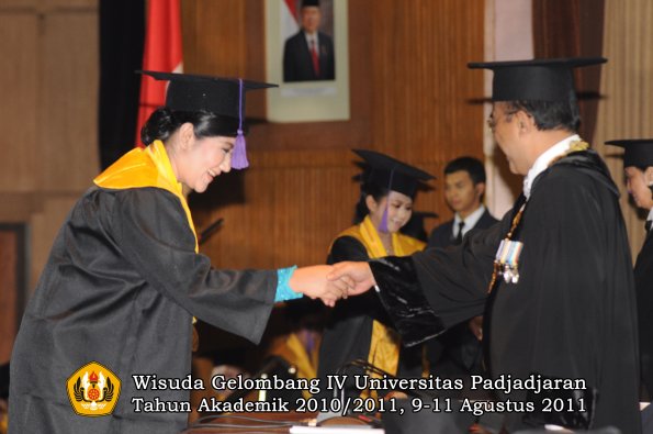 wisuda-fpsi-oleh-rektor-24