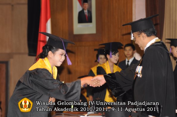 wisuda-fpsi-oleh-rektor-25