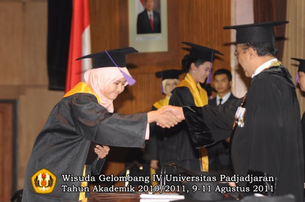 wisuda-fpsi-oleh-rektor-28