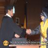 wisuda-unpad-gel-iv-ta-2012_2013-fakultas-ilmu-budaya-oleh-dekan-237