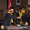 wisuda-unpad-gel-iv-ta-2012_2013-fakultas-ilmu-budaya-oleh-rektor-057