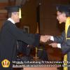 wisuda-unpad-gel-iv-ta-2012_2013-fakultas-ekonomi-dan-bisnis-oleh-dekan-143