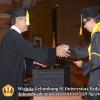 wisuda-unpad-gel-iv-ta-2012_2013-fakultas-ekonomi-dan-bisnis-oleh-dekan-152