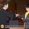 wisuda-unpad-gel-iv-ta-2012_2013-fakultas-ekonomi-dan-bisnis-oleh-dekan-154