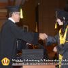 wisuda-unpad-gel-iv-ta-2012_2013-fakultas-ekonomi-dan-bisnis-oleh-dekan-159