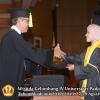 wisuda-unpad-gel-iv-ta-2012_2013-fakultas-ekonomi-dan-bisnis-oleh-dekan-165