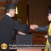 wisuda-unpad-gel-iv-ta-2012_2013-fakultas-ekonomi-dan-bisnis-oleh-dekan-205