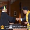 wisuda-unpad-gel-iv-ta-2012_2013-fakultas-ilmu-komunikasi-oleh-dekan-067