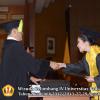 wisuda-unpad-gel-iv-ta-2012_2013-fakultas-ilmu-komunikasi-oleh-dekan-069