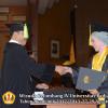 wisuda-unpad-gel-iv-ta-2012_2013-fakultas-ilmu-komunikasi-oleh-dekan-073