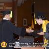 wisuda-unpad-gel-iv-ta-2012_2013-fakultas-ilmu-komunikasi-oleh-dekan-102