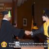 wisuda-unpad-gel-iv-ta-2012_2013-fakultas-ilmu-komunikasi-oleh-dekan-117