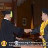 wisuda-unpad-gel-iv-ta-2012_2013-fakultas-ilmu-komunikasi-oleh-dekan-236