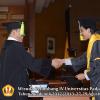 wisuda-unpad-gel-iv-ta-2012_2013-fakultas-ilmu-komunikasi-oleh-dekan-254