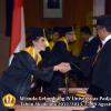 wisuda-unpad-gel-iv-ta-2012_2013-fakultas-ilmu-komunikasi-oleh-rektor-229