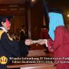 Wisuda Unpad Gel IV TA 2015_2016 Fakultas Hukum  Oleh Dekan-105