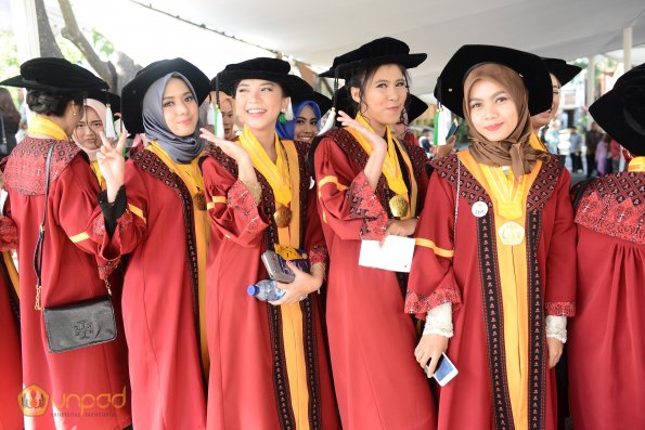 Wisuda Unpad Gel IV TA 2017 SESI 1-ilalang-foto-035