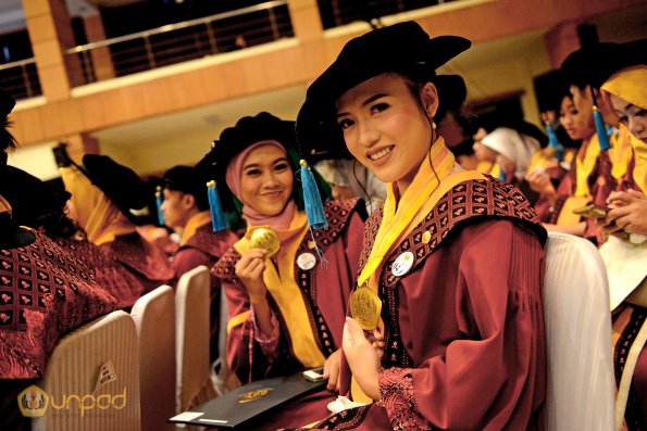 Wisuda Unpad Gel IV TA 2017 SESI 2-ilalang-foto-083