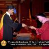 Wisuda Unpad Gel IV TA 2016_2017 Fakultas ISIP oleh Dekan 054