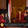 Wisuda Unpad Gel IV TA 2016_2017 Fakultas EKONOMI BISNIS oleh Rektor 064