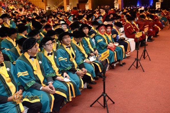 Wisuda Unpad gel IV TA 2017-2018 sesi I I I 032