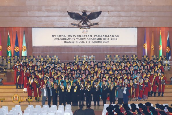 Wisuda Unpad gel IV TA 2017-2018 sesi I I I 111