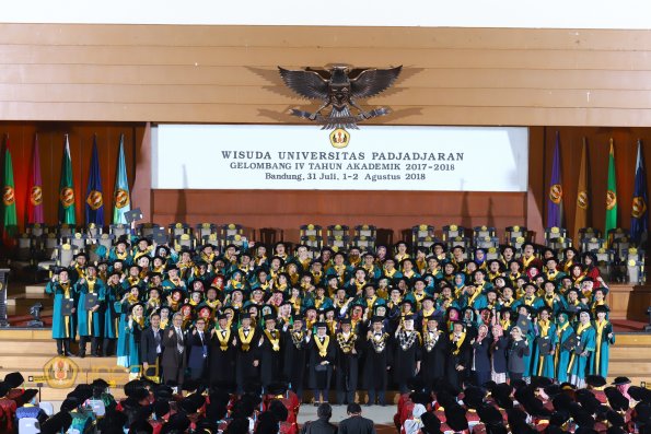 Wisuda Unpad gel IV TA 2017-2018 sesi I I I 113