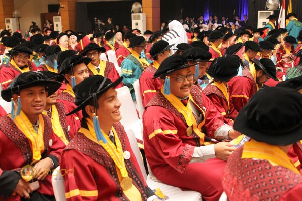 Wisuda Unpad gel IV TA 2017-2018 sesi I I I 128