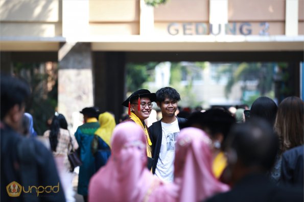 LIPUTAN WISUDA UNPAD GEL IV TA 2021 2022 SESI II (138)