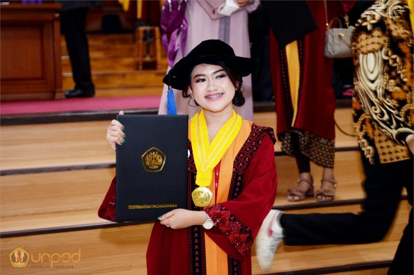 LIPUTAN WISUDA UNPAD GEL IV TA 2021 2022 SESI III (25)