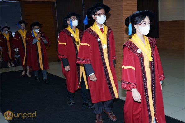 LIPUTAN WISUDA UNPAD GEL IV TA 2021 2022 SESI III (61)