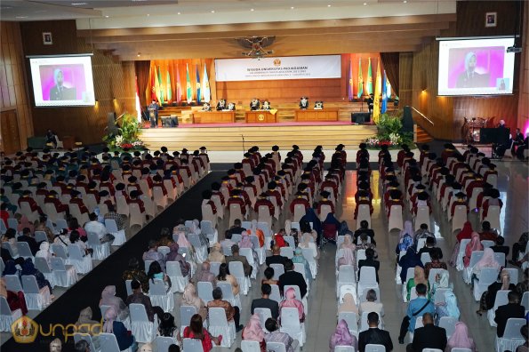 LIPUTAN WISUDA UNPAD GEL IV TA 2021 2022 SESI III (86)