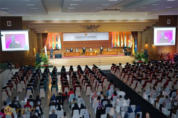 LIPUTAN WISUDA UNPAD GEL IV TA 2021 2022 SESI III (87)