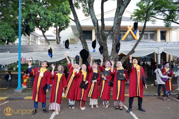 LIPUTAN WISUDA UNPAD GEL IV TA 2021 2022 SESI III (97)