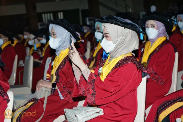 LIPUTAN WISUDA UNPAD GEL IV TA 2021 2022 SESI IV (132)