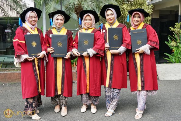 LIPUTAN WISUDA UNPAD GEL IV TA 2021 2022 SESI IV (157)