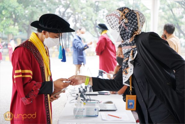 LIPUTAN WISUDA UNPAD GEL IV TA 2021 2022 SESI IV (68)