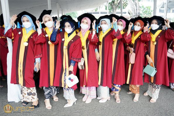 LIPUTAN WISUDA UNPAD GEL IV TA 2021 2022 SESI IV (89)