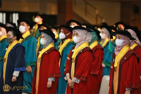 LIPUTAN WISUDA UNPAD GEL IV TA 2021 2022 SESI V (134)