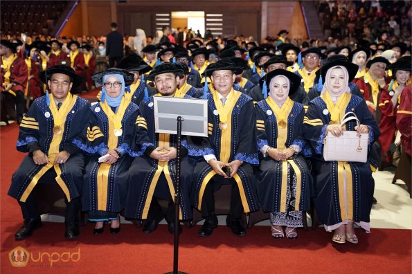 LIPUTAN WISUDA UNPAD GEL IV TA 2022 2023 SESI II (38)