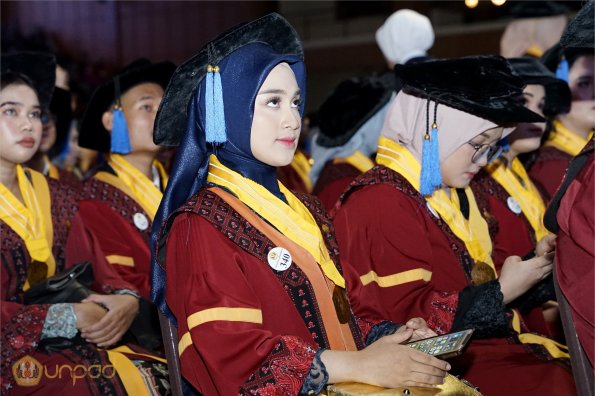 LIPUTAN WISUDA UNPAD GEL IV TA 2022 2023 SESI II (45)